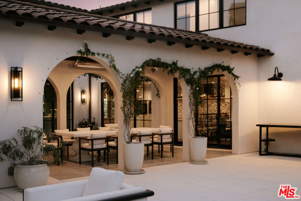 1445 Via Cresta Property Photo 4