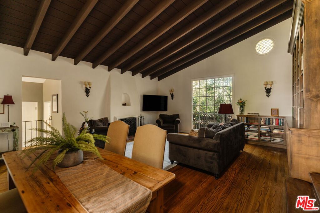 6812 Treasure Trail Property Photo 6