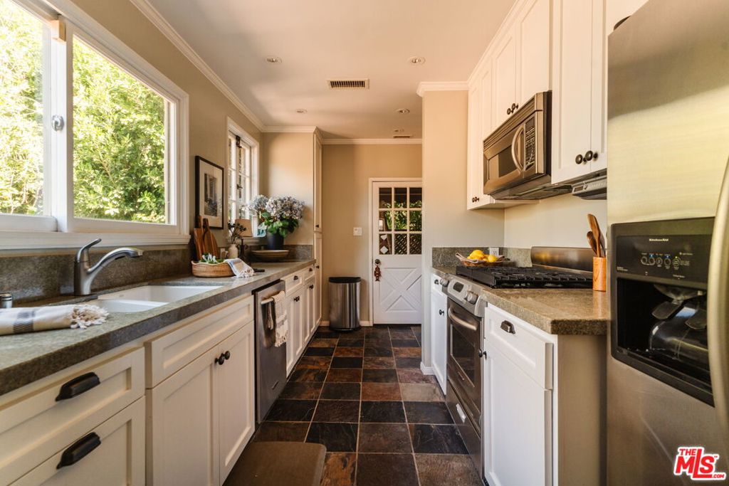 6812 Treasure Trail Property Photo 19