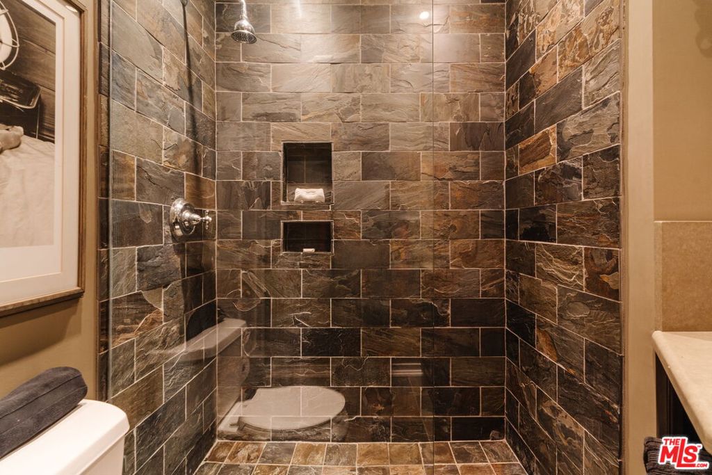 6812 Treasure Trail Property Photo 34