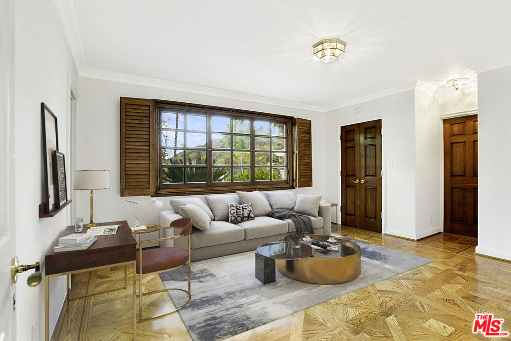400 Evelyn Place Property Photo 17