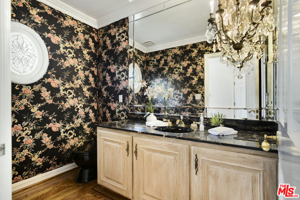 400 Evelyn Place Property Photo 42