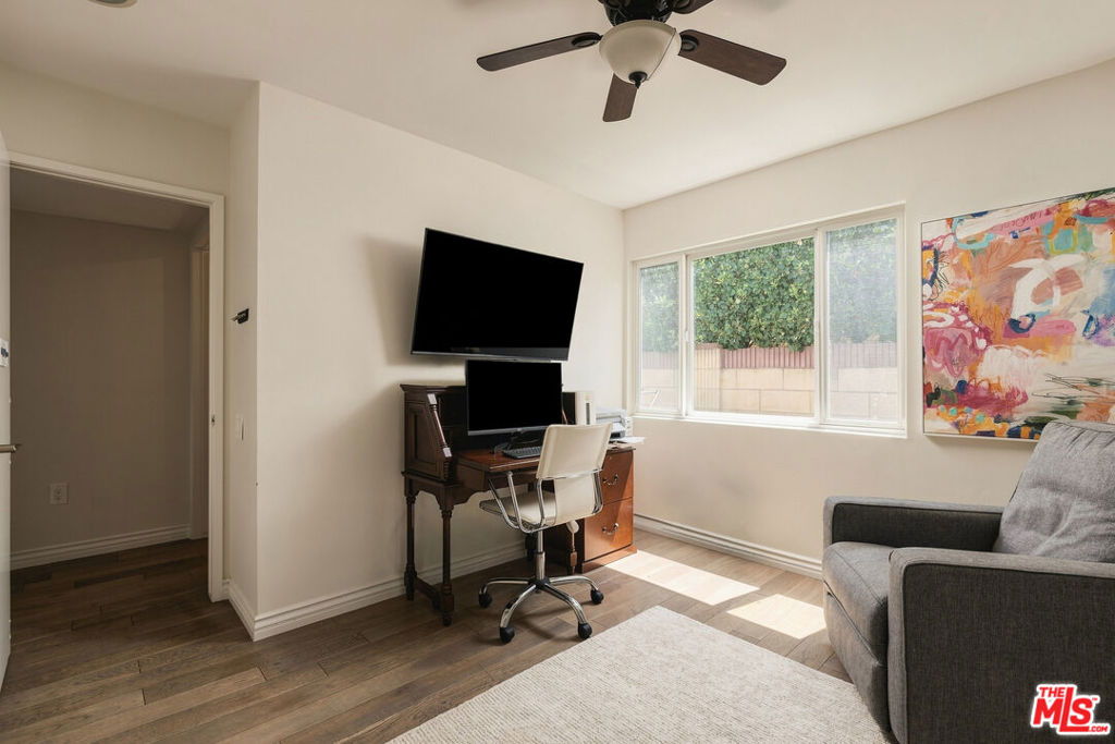 5506 Goodland Avenue Property Photo 16