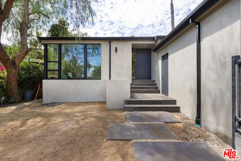 7102 Pacific View Drive Property Photo 2