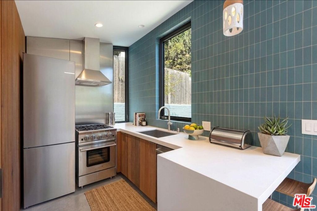 7102 Pacific View Drive Property Photo 39