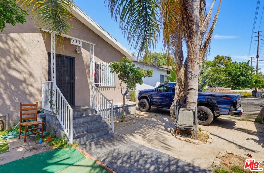 331 W 92nd Street Property Photo 5