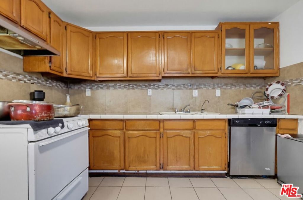 331 W 92nd Street Property Photo 13