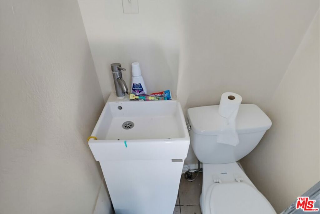 331 W 92nd Street Property Photo 41