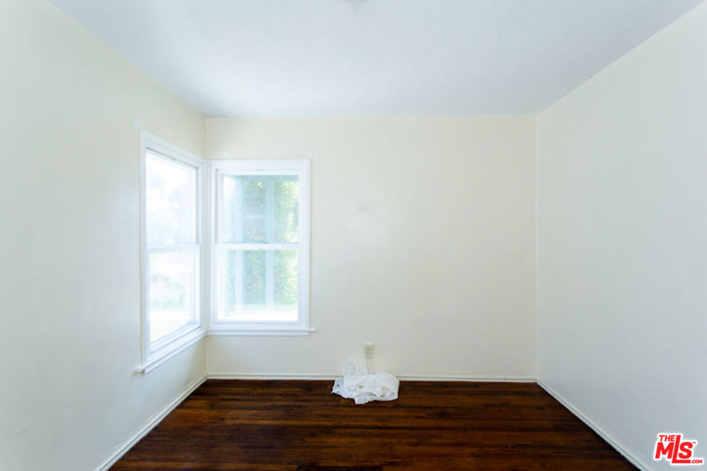 6651 W 88th Street Property Photo 13