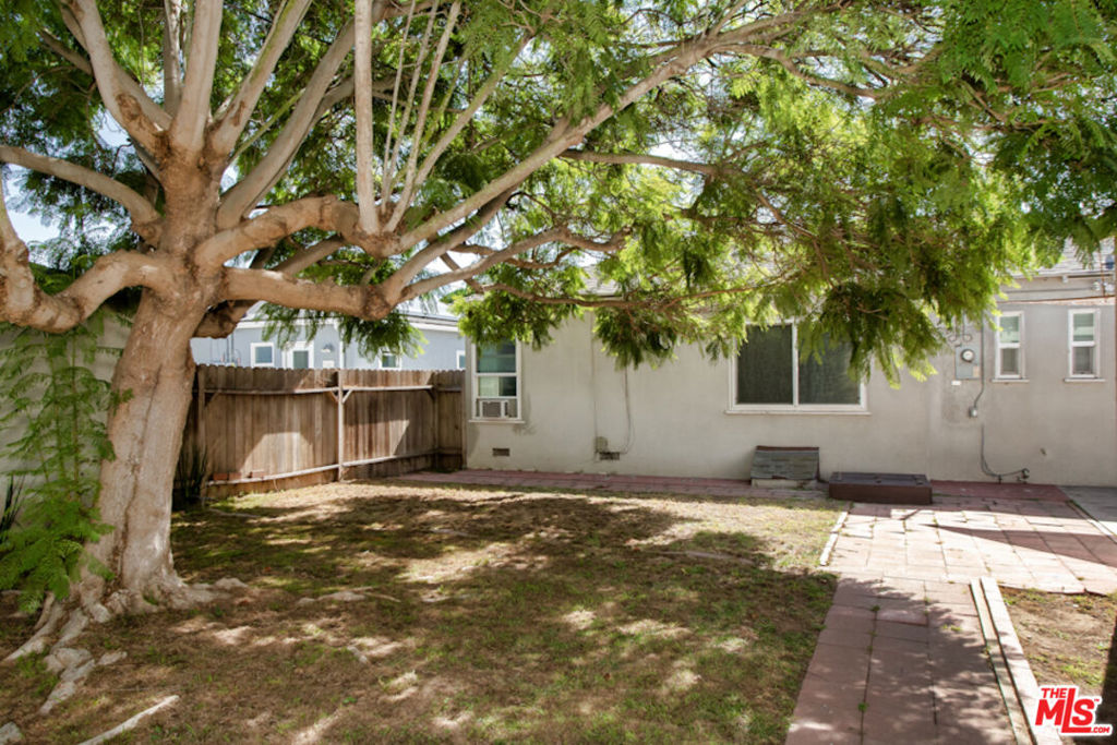 6651 W 88th Street Property Photo 16