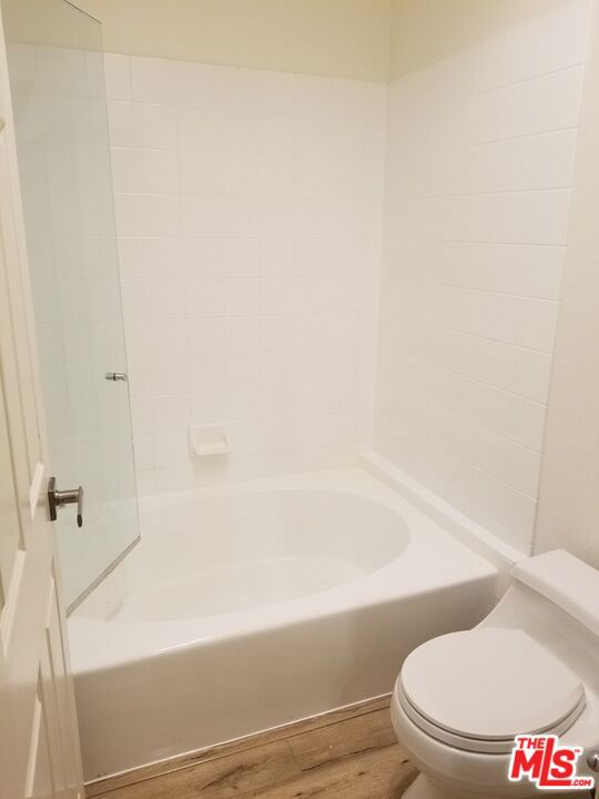 1031 N Crescent Heights Boulevard 1b Property Photo 16