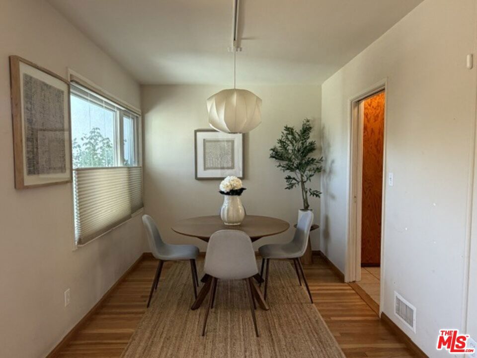 12207 Palms Boulevard Property Photo 4
