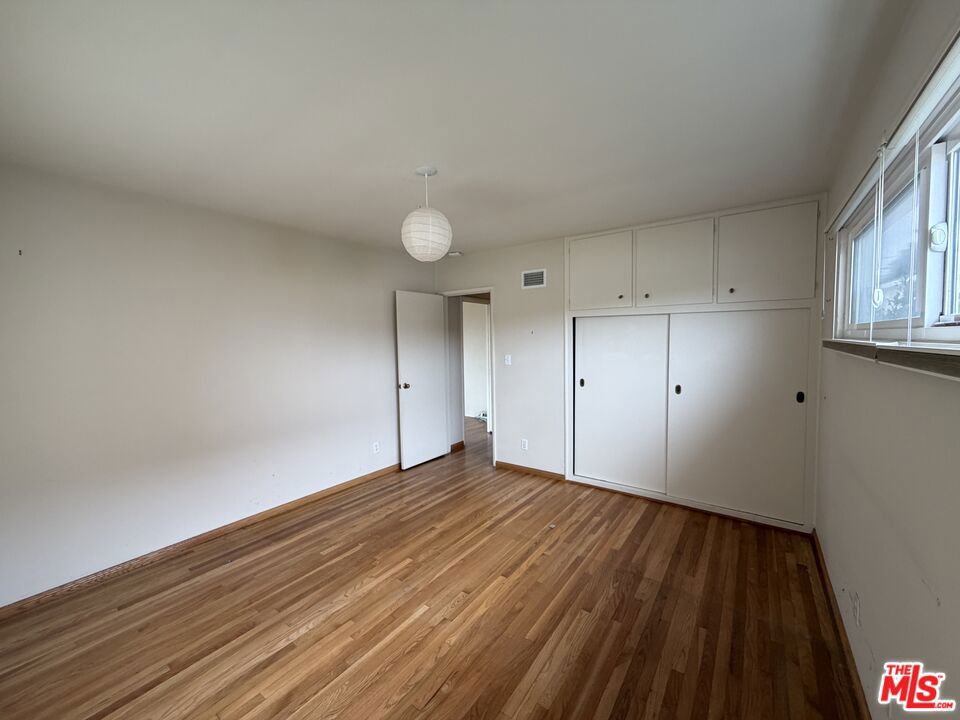 12207 Palms Boulevard Property Photo 25