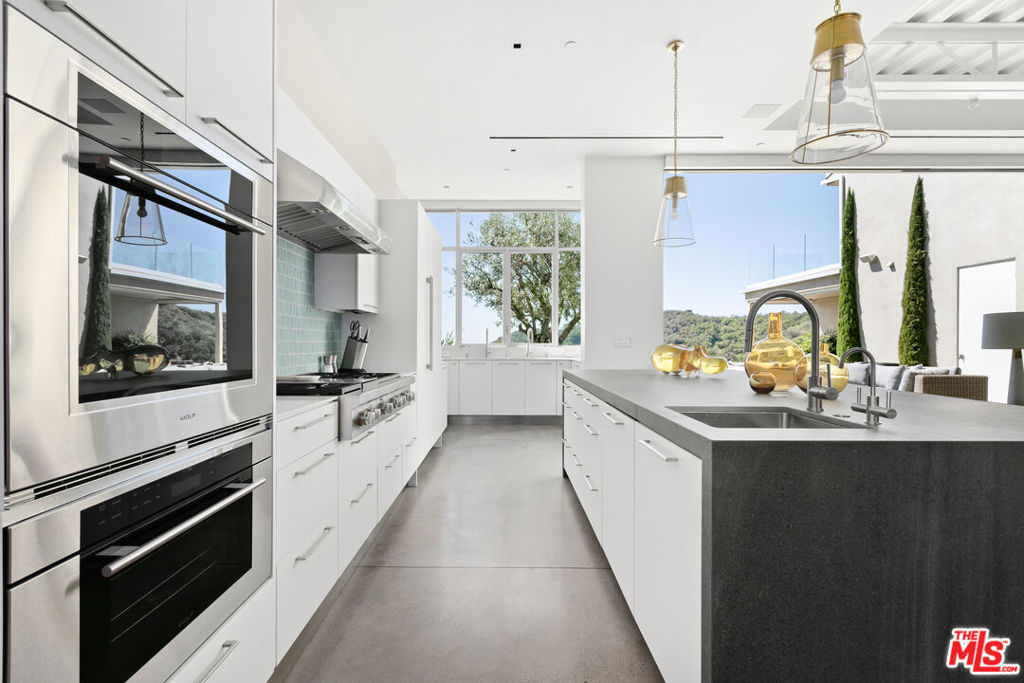 1550 Casale Road Property Photo 4