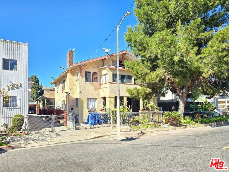 1215 Fedora Street Property Photo 1