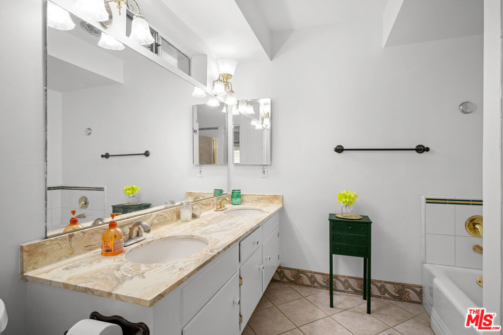 4445 Cartwright Avenue 110 Property Photo 12
