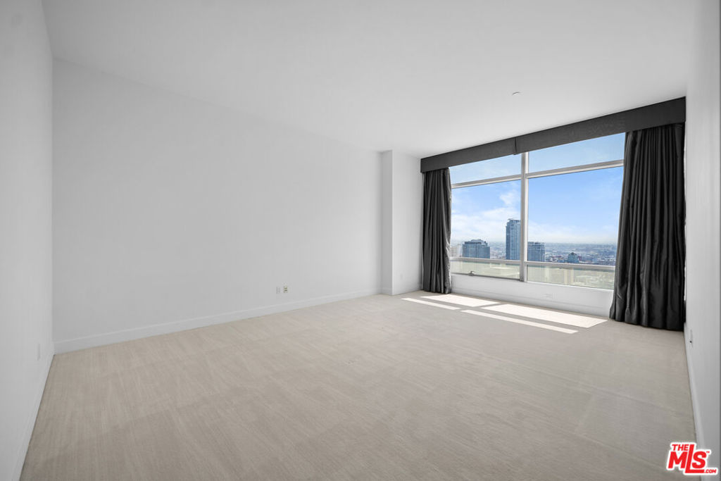 900 W Olympic Boulevard 36i Property Photo 26