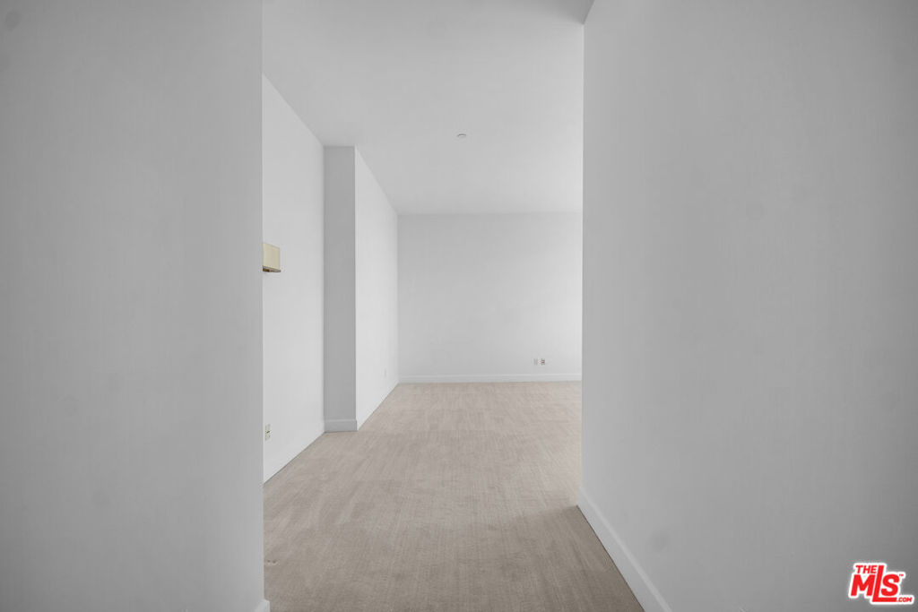 900 W Olympic Boulevard 36i Property Photo 33