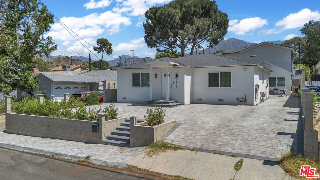 10930 Eldora Avenue Property Photo 2