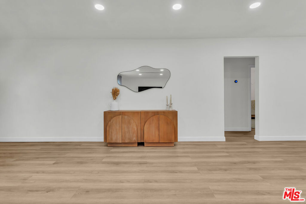 10930 Eldora Avenue Property Photo 17
