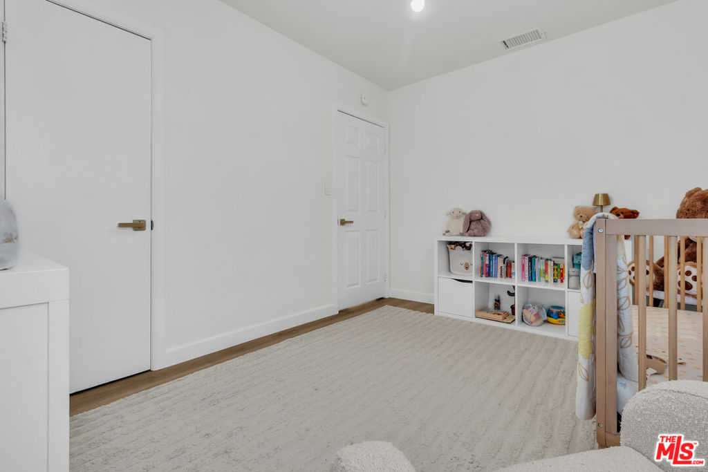 10930 Eldora Avenue Property Photo 23
