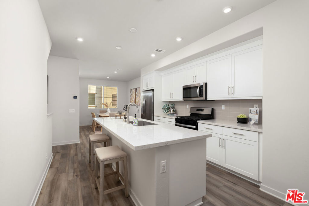 126 Dove Lndg Property Photo 6
