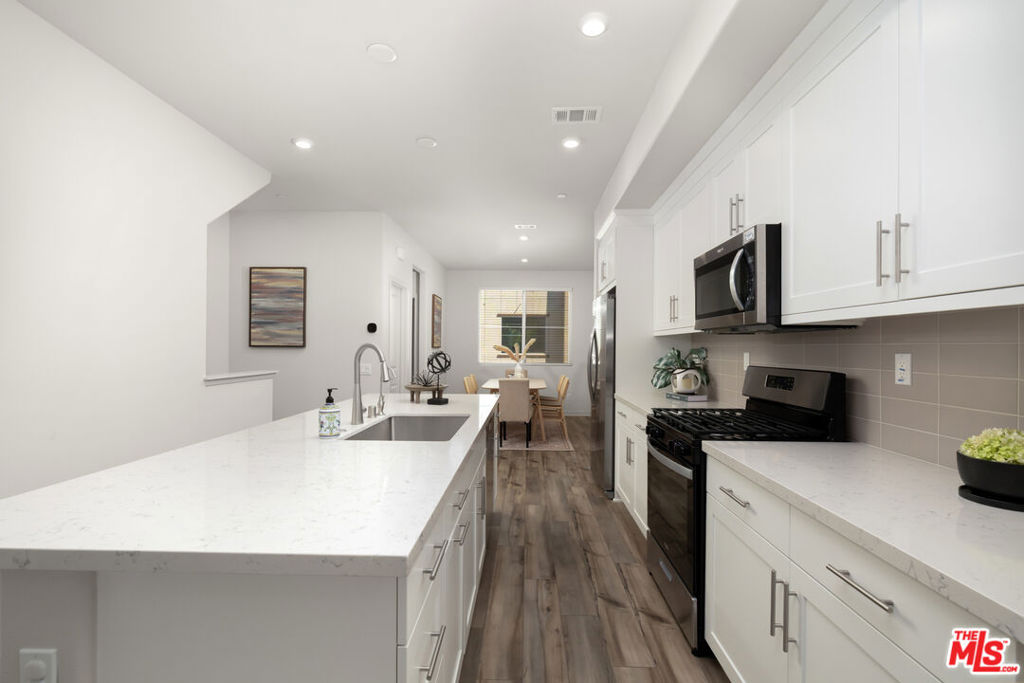 126 Dove Lndg Property Photo 8