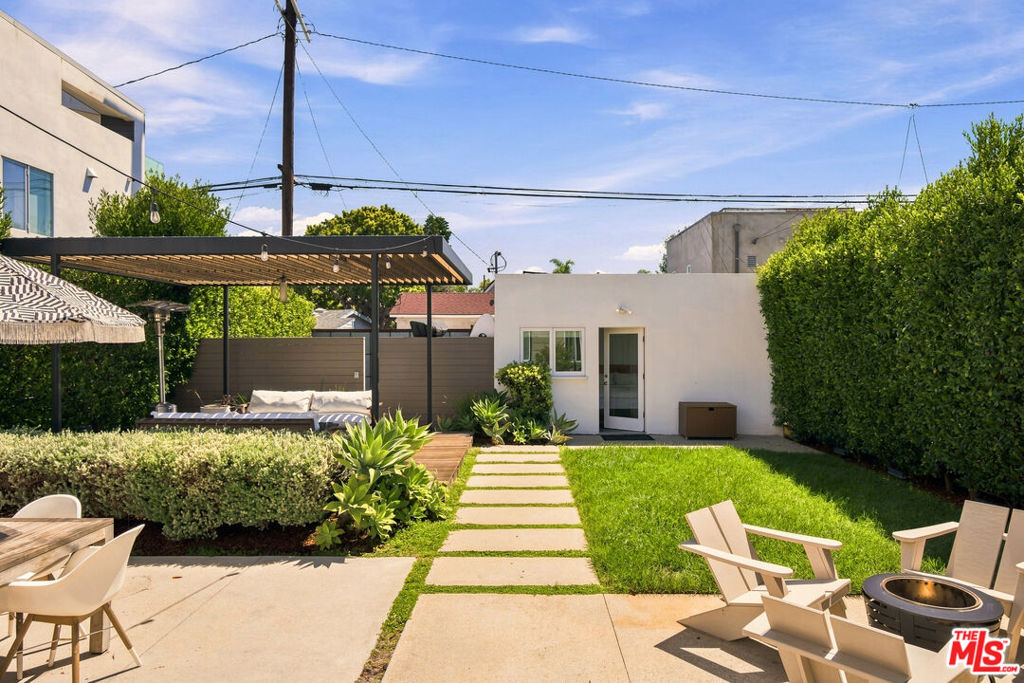 722 California Avenue Property Photo 15