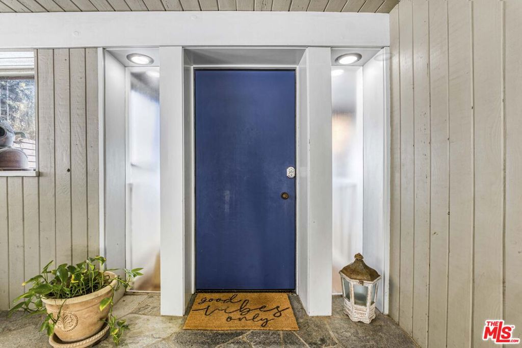 24108 Malibu Road Property Photo 13