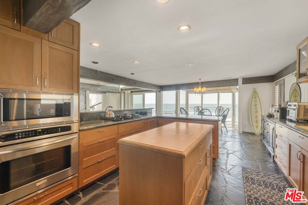 24108 Malibu Road Property Photo 35
