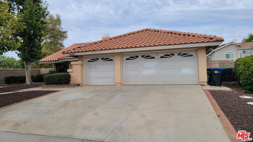 40001 Palmetto Drive Property Photo 1