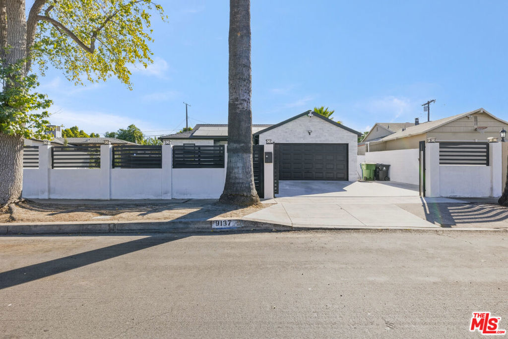 9137 Bartee Avenue Property Photo 2