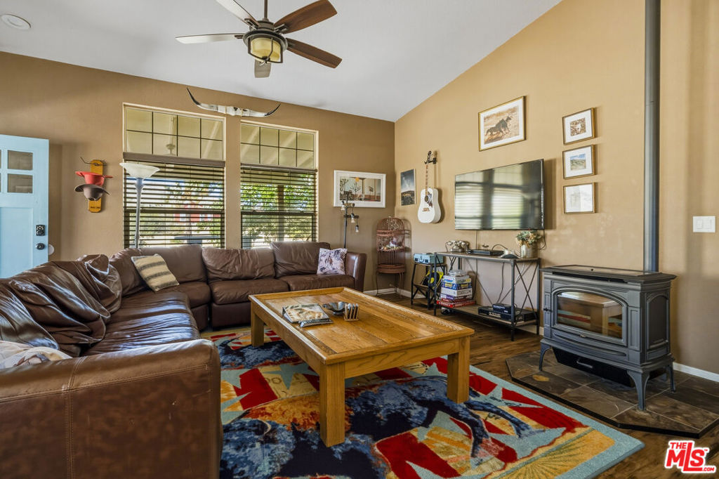 55626 Pipes Canyon Road Property Photo 2