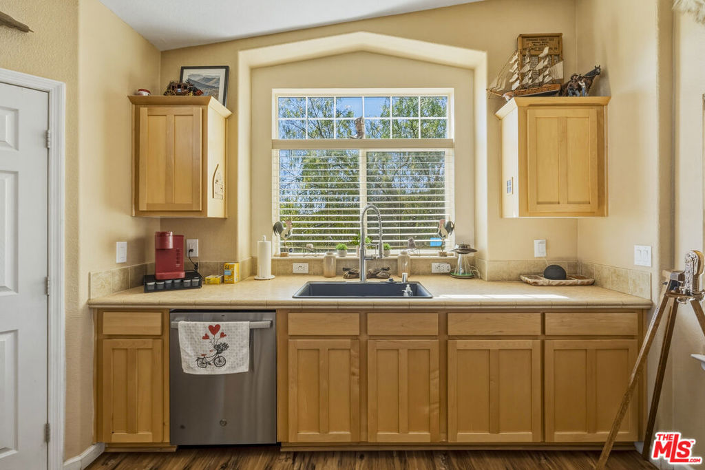 55626 Pipes Canyon Road Property Photo 16