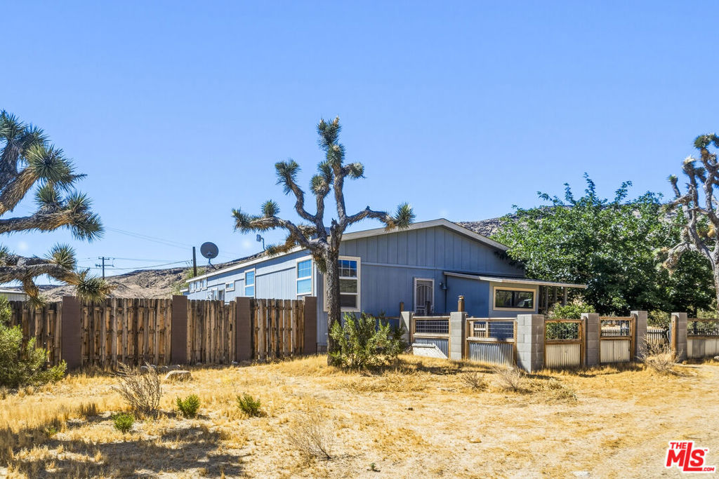55626 Pipes Canyon Road Property Photo 55