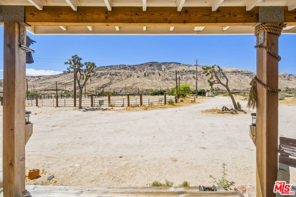 55616 Pipes Canyon Road Property Photo 2