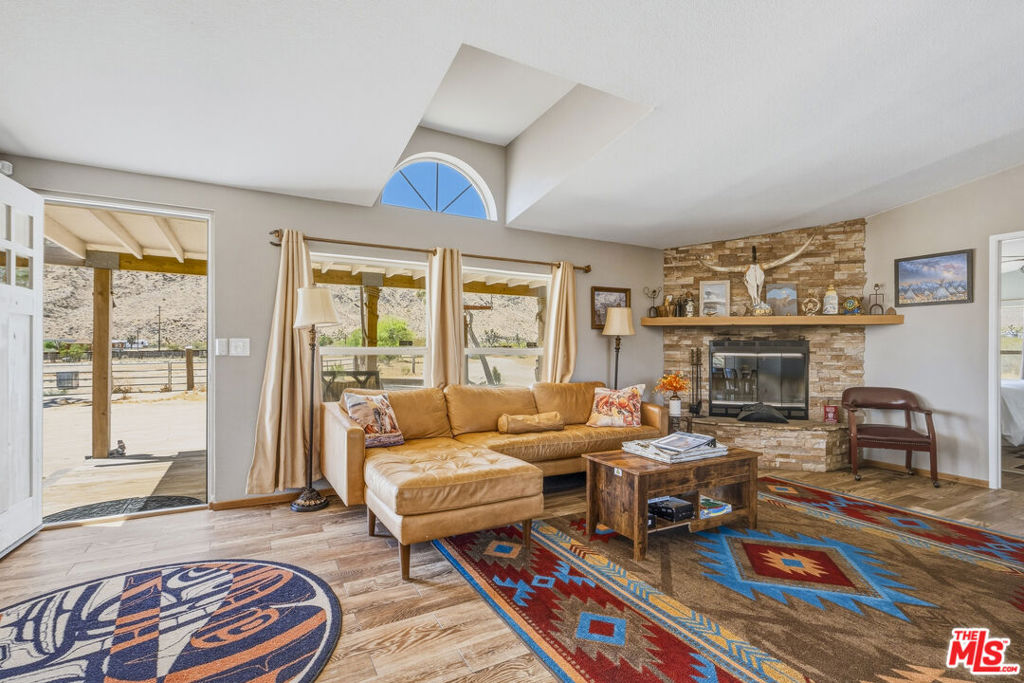 55616 Pipes Canyon Road Property Photo 4