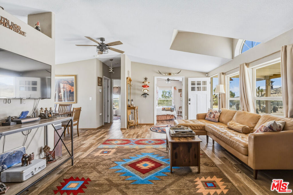 55616 Pipes Canyon Road Property Photo 5