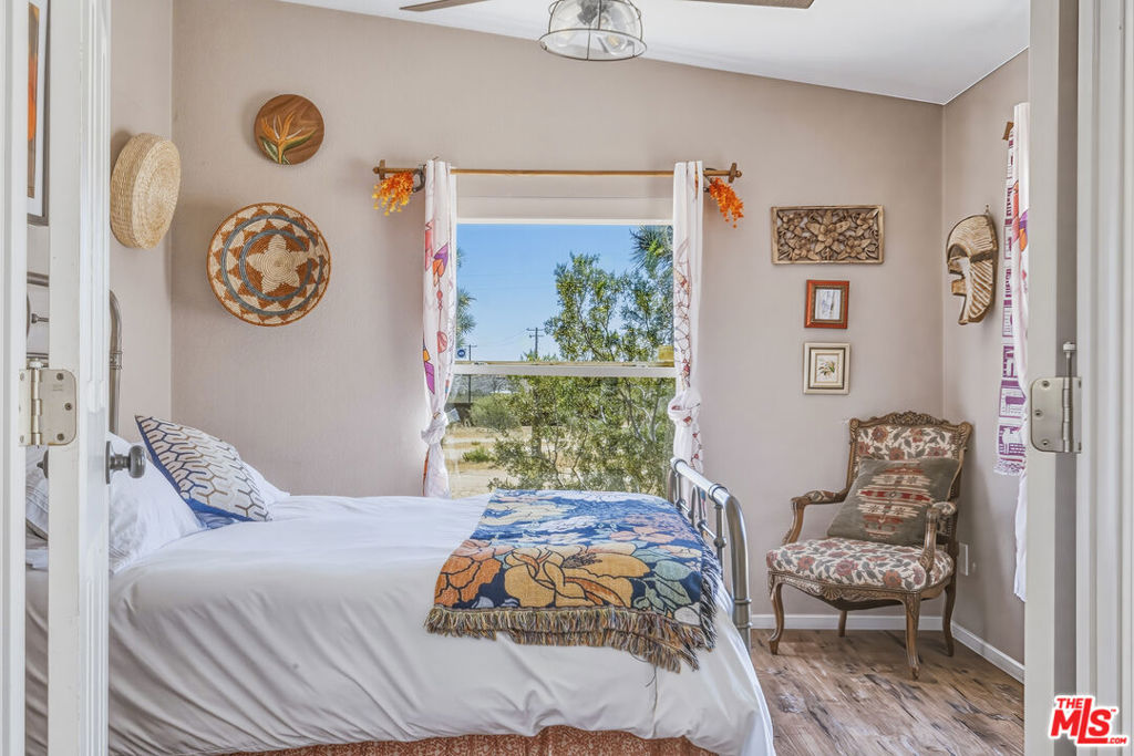55616 Pipes Canyon Road Property Photo 15