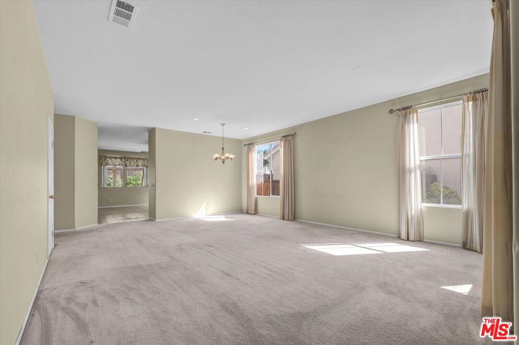 25832 Boulder Rock Place Property Photo 4