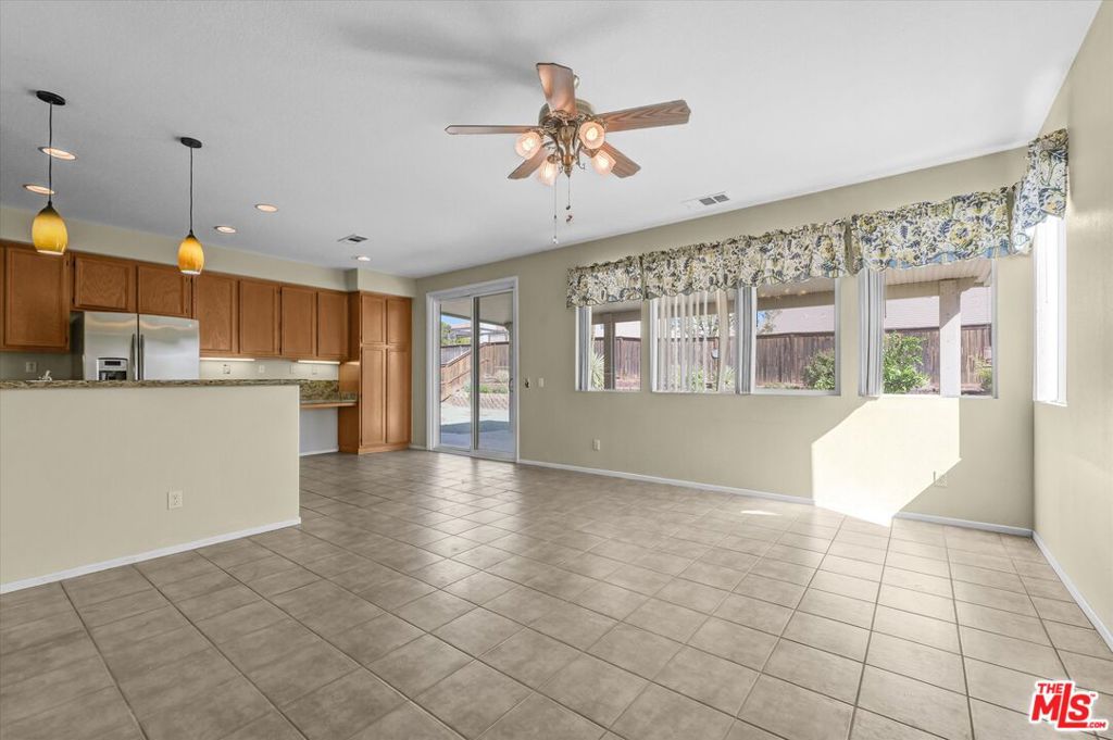 25832 Boulder Rock Place Property Photo 6