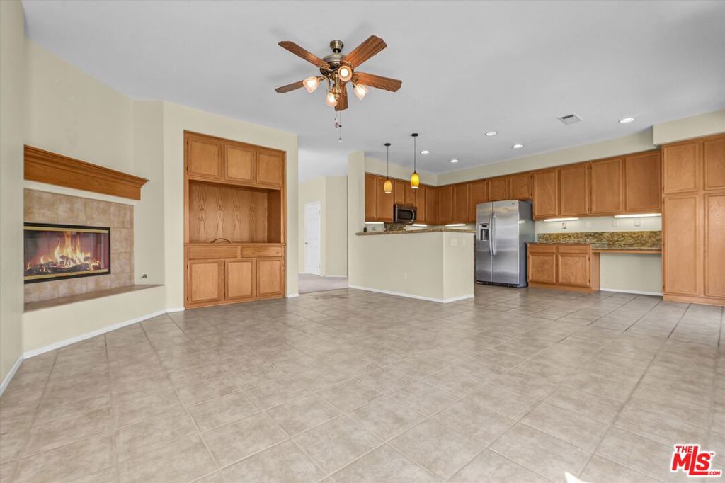 25832 Boulder Rock Place Property Photo 7