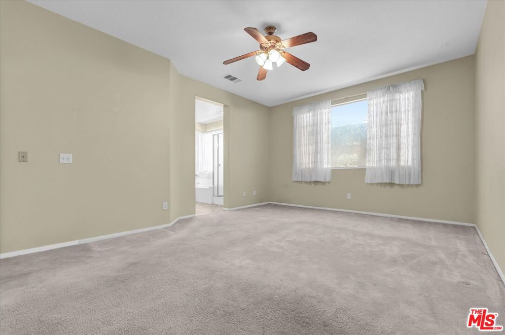 25832 Boulder Rock Place Property Photo 12