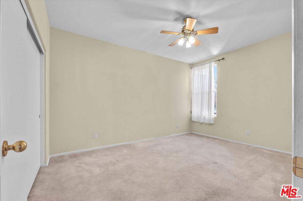 25832 Boulder Rock Place Property Photo 22