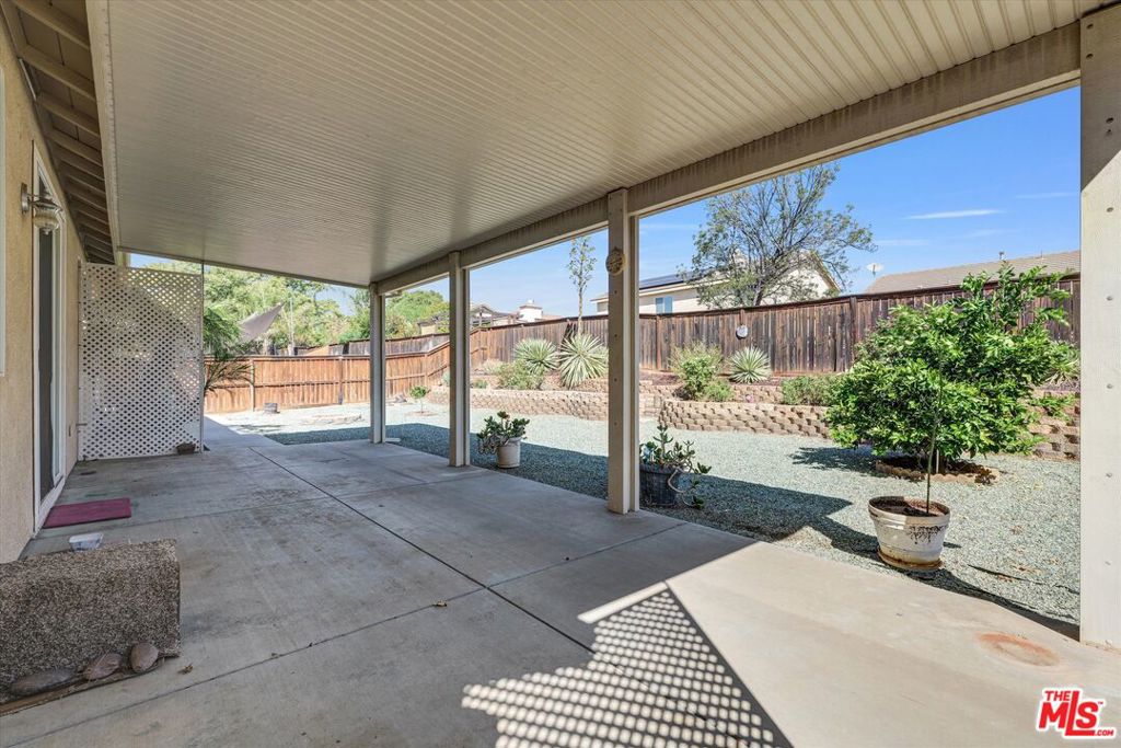 25832 Boulder Rock Place Property Photo 28