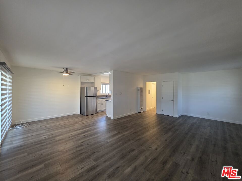 10734 Palms Boulevard 3 Property Photo 1