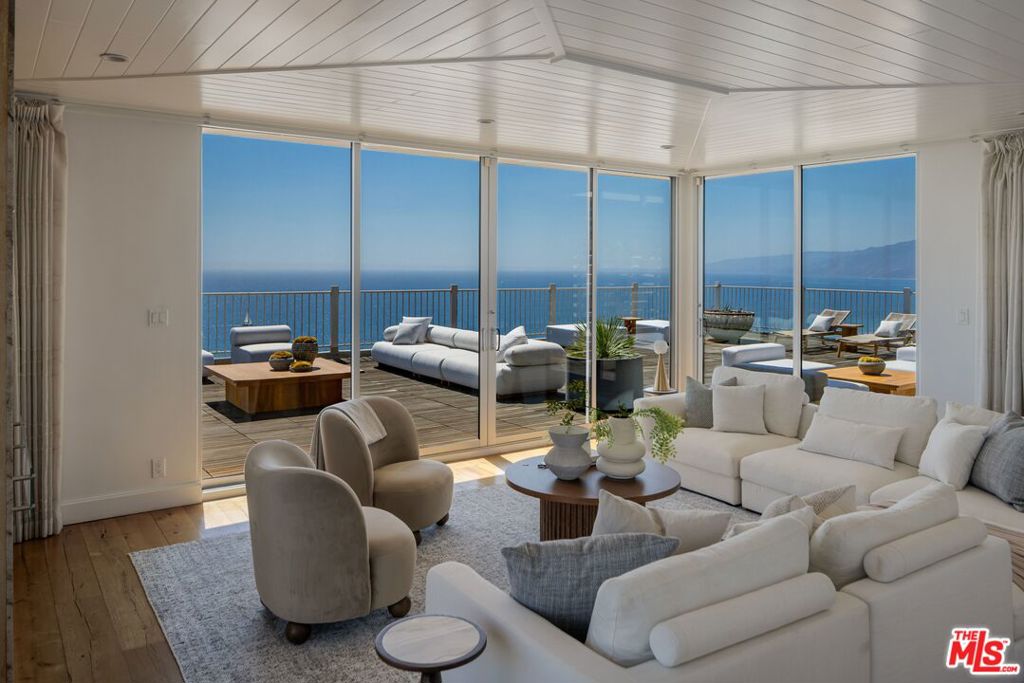 101 California Avenue Ph Property Photo 3