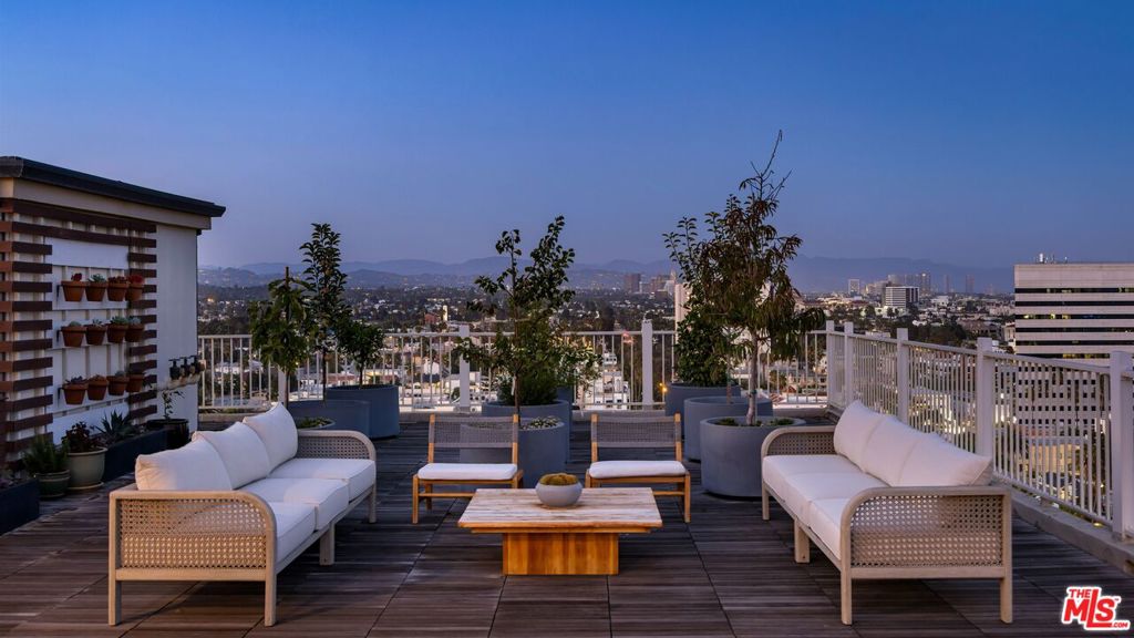 101 California Avenue Ph Property Photo 43
