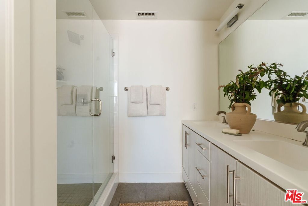 2202 Tom Mix Road Property Photo 16
