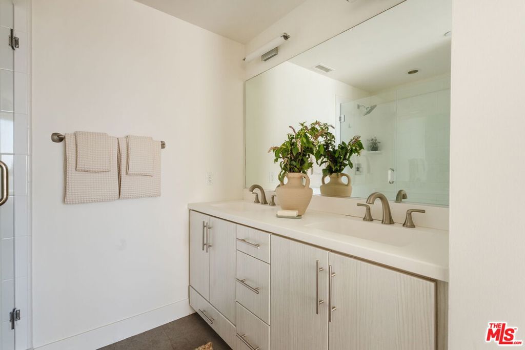 2202 Tom Mix Road Property Photo 17
